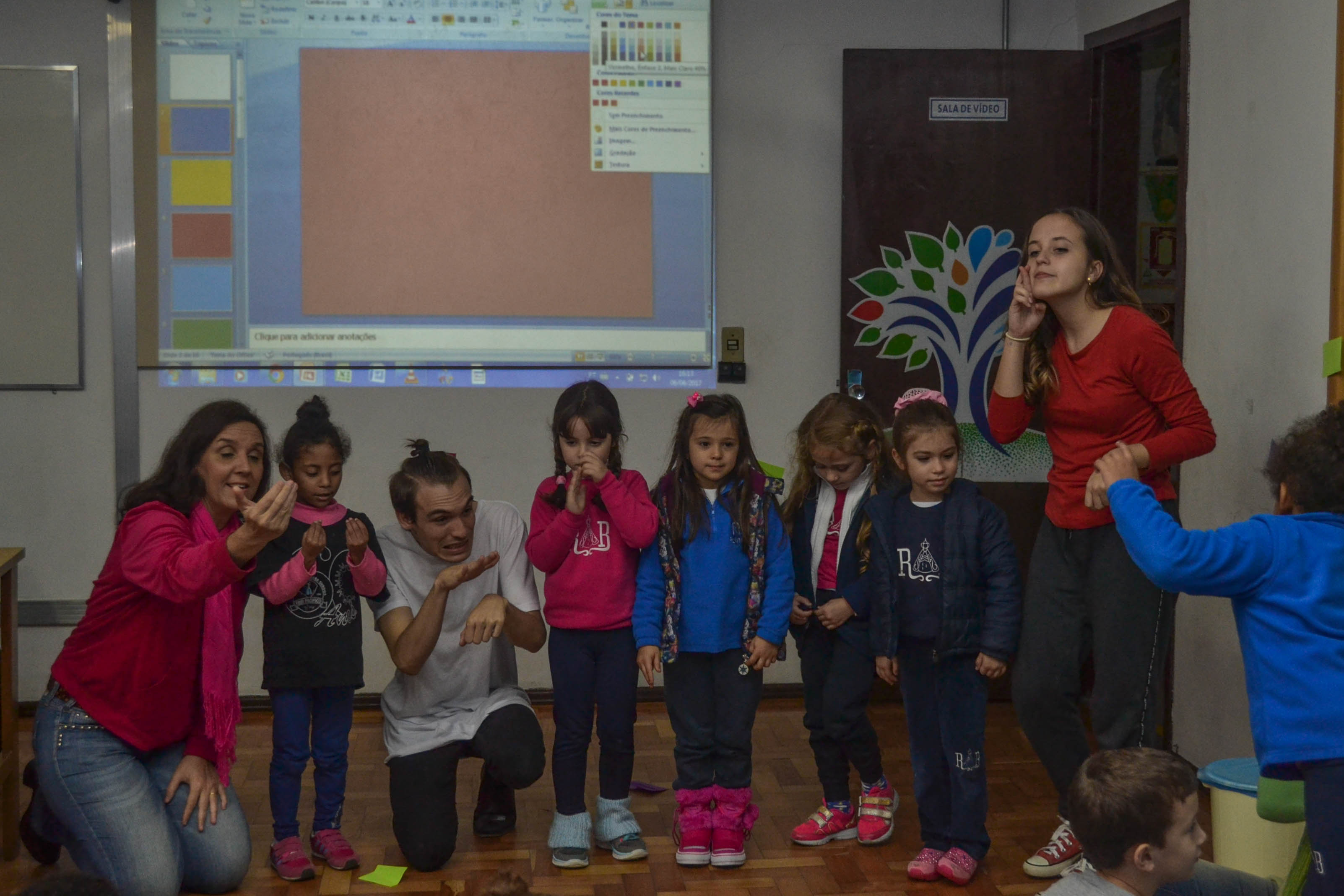 Projeto Atelier Pedagógico Bilíngue